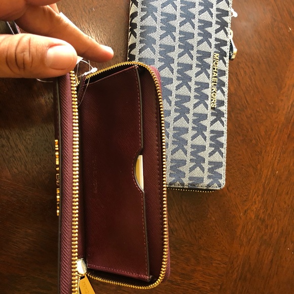 MICHAEL KORS JET SET TRAVEL MF PHONE CASE WALLET - Picture 4 of 5